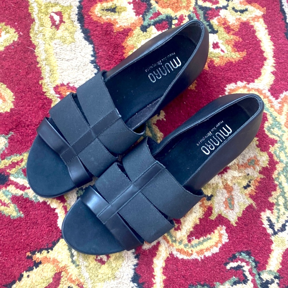 Black Munro Sandals size 9